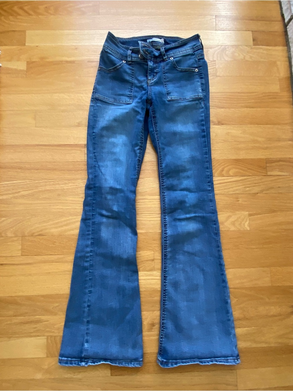 Garage Women’s Blue Skinny Jeans with Subtle Fade